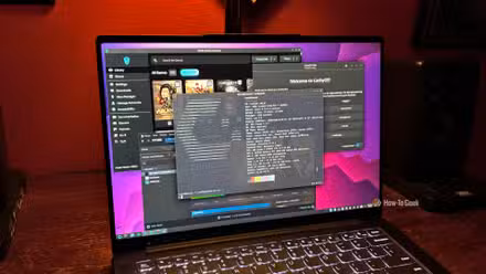 CachyOS running Steam, Heroic Games Launcher, and the CachyOS Hello app.