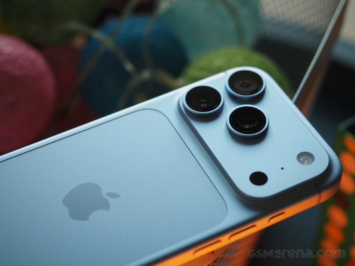 iPhone 18 Pro in for review