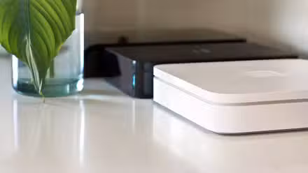 Apple AirPort Extreme 802.11n Wi-Fi router