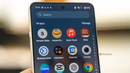 The app drawer of the OnePlus 13R with various apps installed.