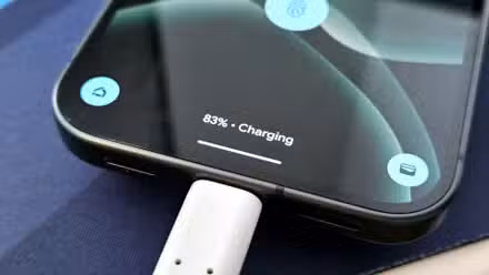 Pixel charging message on lock screen