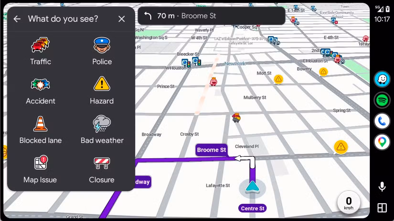 Reporting in Waze in Android Auto.